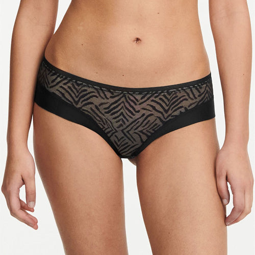 Chantelle Graphic Allure Shorty - Victoria's Attic